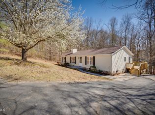 118 Trail Ln, Johnson City, TN 37615