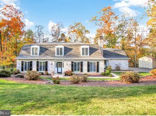 6208 Longview Dr, Spring Grove, PA 17362