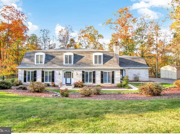 6208 Longview Dr, Spring Grove, PA 17362