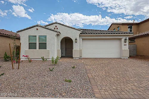 8752 W Medlock Dr Photo 1