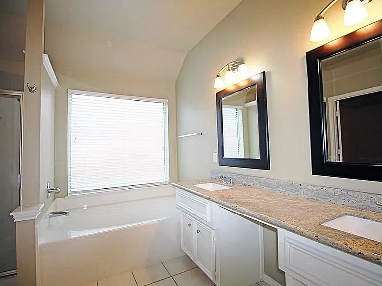 21922 Golden Cedar Dr — Photo 12