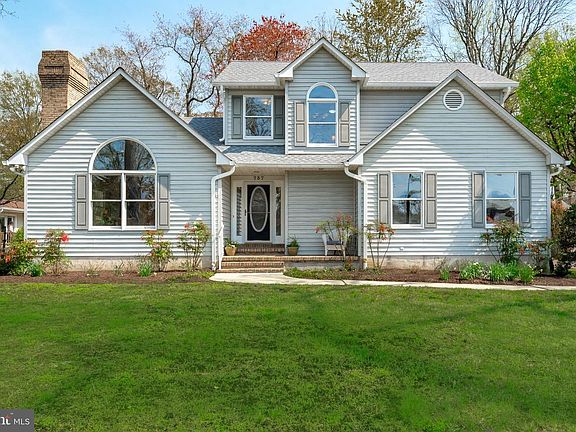 2nd image of 737 Oak Grove Cir