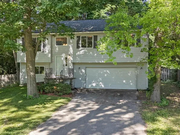 21315 Prescott, Southfield, MI 48075