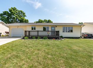 4806 Roughrider Cir W, Mandan, ND 58554