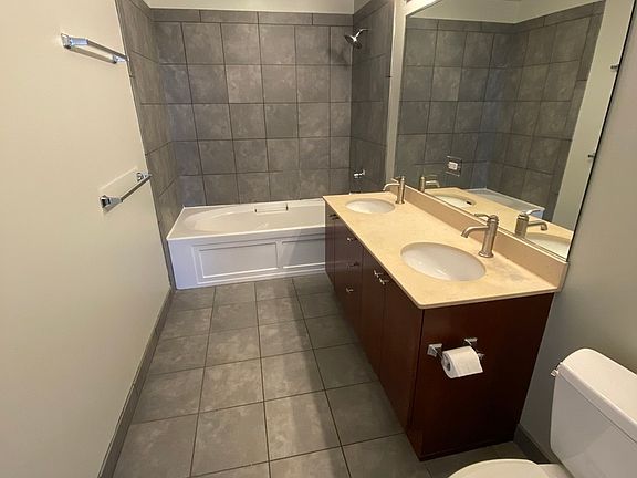 5th image of 1720 S Michigan Ave APT 2401