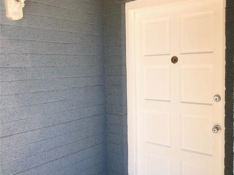 2300 Santa Clara Dr — Photo 5