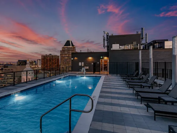 225 N Calvert