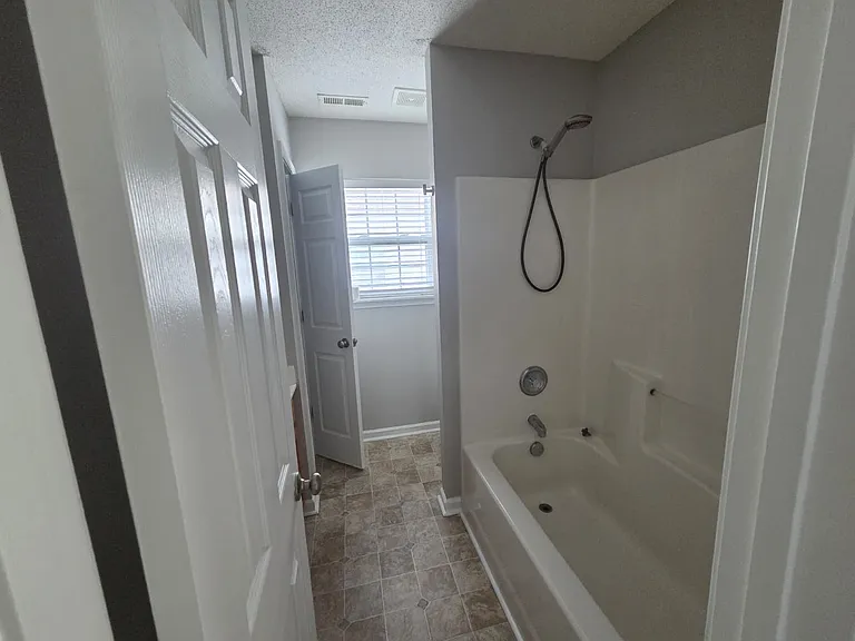 2708 Rozzelles Landing Dr — Photo 12
