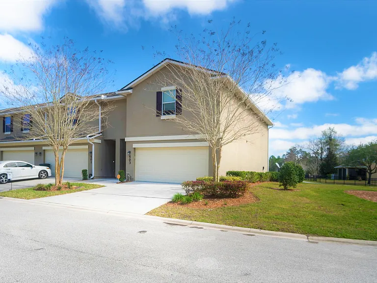 503 Walnut Dr — Photo 2
