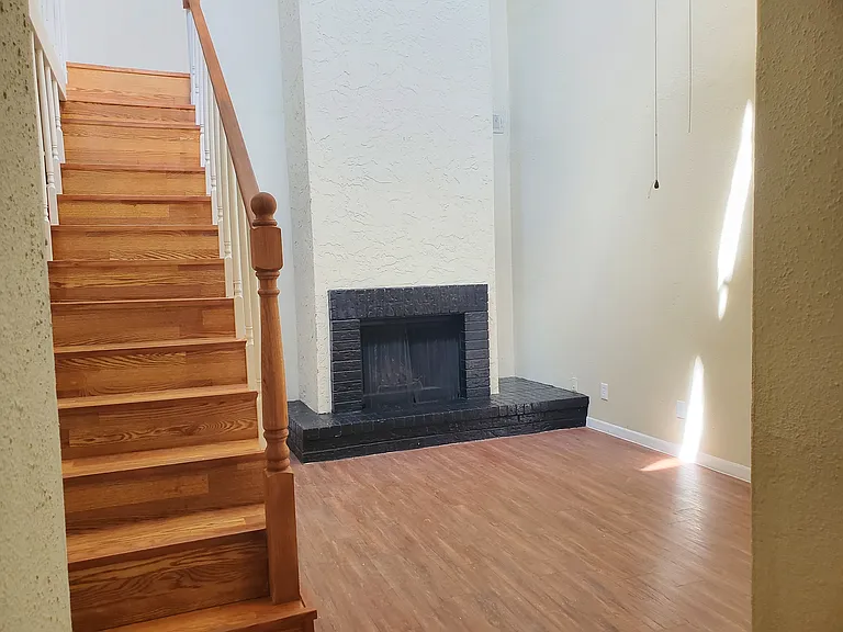 12735 Burninglog Ln — Photo 3