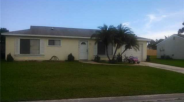 1st image of 2092 SE Parkwood Cir