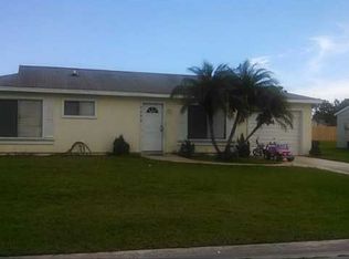 2092 SE Parkwood Cir, Port Saint Lucie, FL 34952
