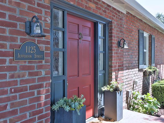 5th image of 1125 Jefferson St