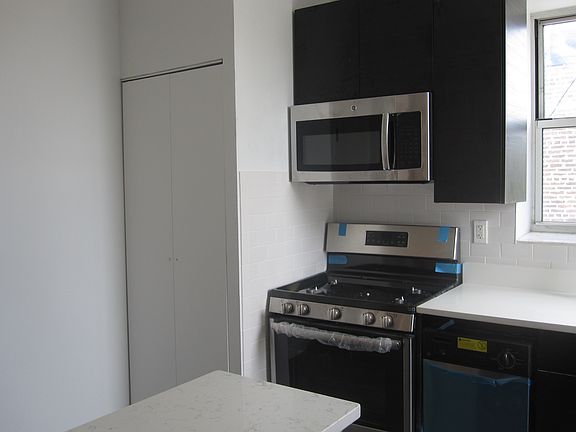 5th image of 609 Carroll St APT 3
