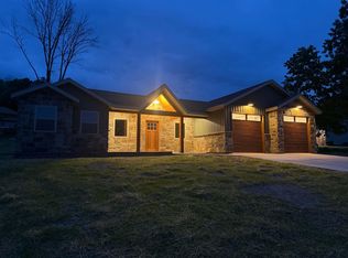 201 Juniper Ave, Cabool, MO 65689
