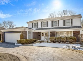 3227 Mary Kay Ln, Glenview, IL
