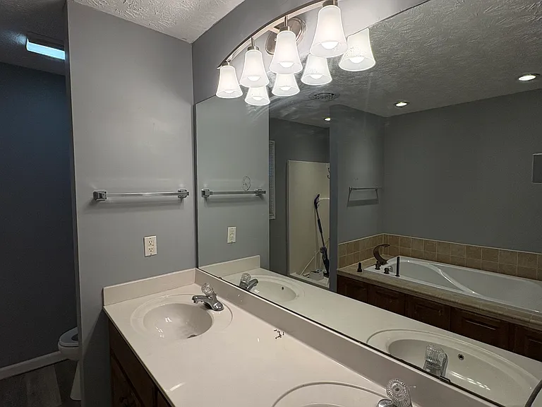 415 W Kentucky Ave — Photo 7