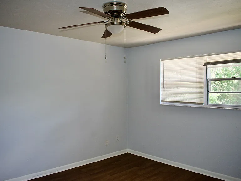 2351 SW 32nd Pl #1 — Photo 2