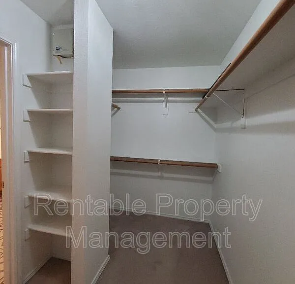 1000 Eden St — Photo 16