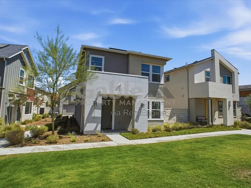 27477 Boulderview Way