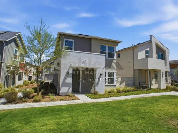27477 Boulderview Way, Valencia, CA 91381