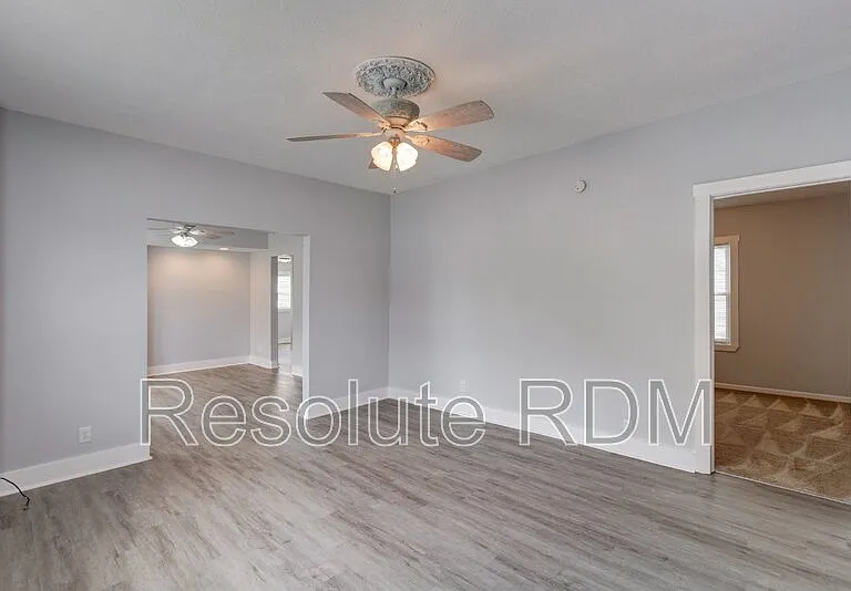 743 Cottage Ave — Photo 4