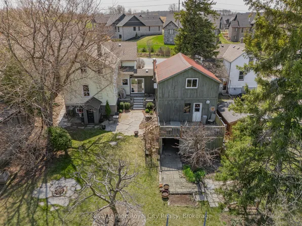 73 Queen St, Puslinch, ON N0B 2C0