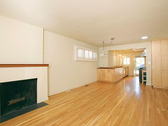 5th image of 2365 Cove Ave