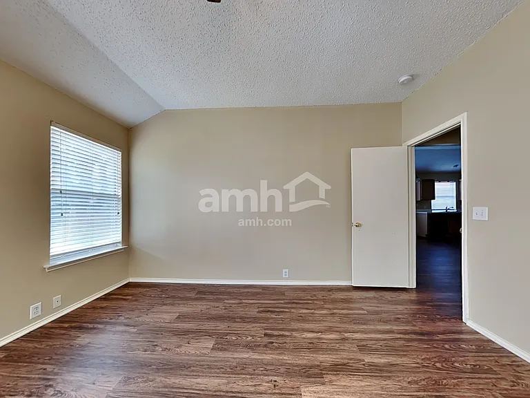 5221 Vista Verde Dr — Photo 12