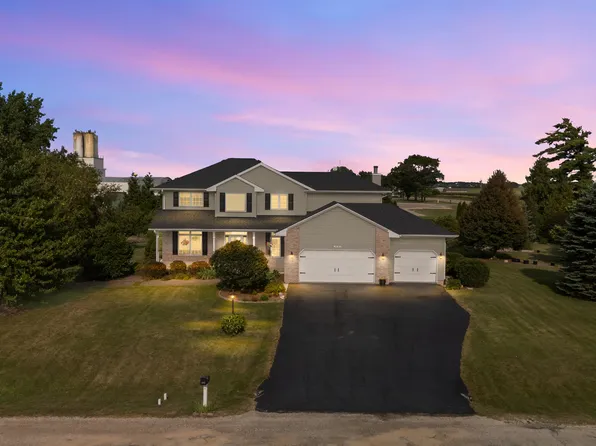 101 Hickory Ln, Kirkland, IL 60146