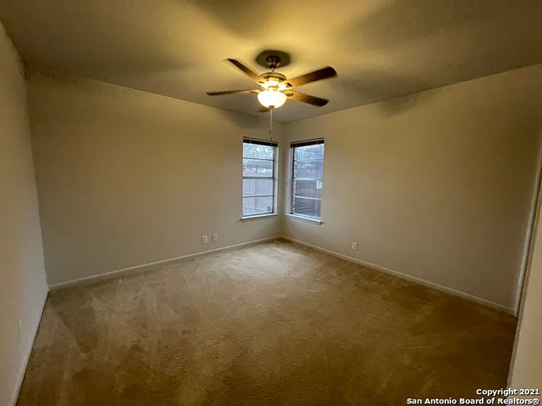 427 Indigo St — Photo 12