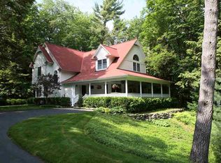 7 Woods Dr, Harbor Springs, MI 49740