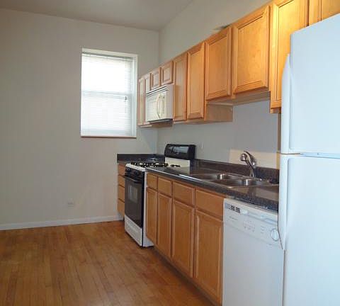 2nd image of 2216 W Chicago Ave APT 3F