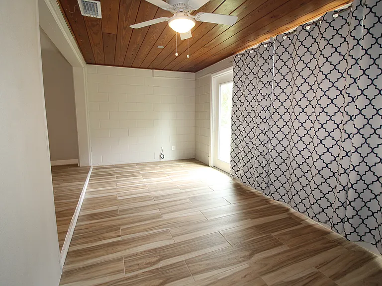 207 Lake View Dr — Photo 6