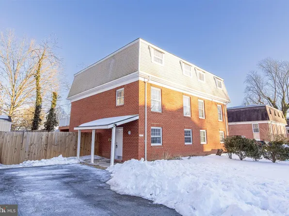 122 Mayfair Dr NE, Leesburg, VA 20176