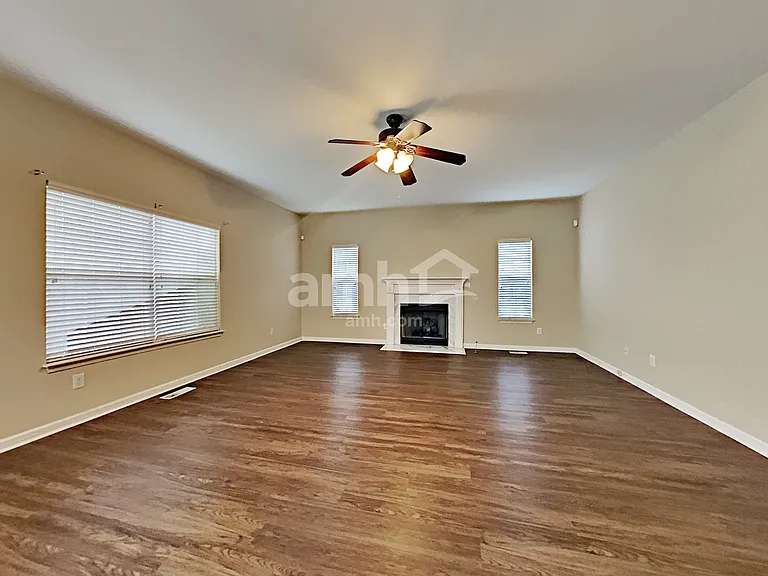1209 Bending Creek Dr — Photo 6
