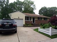 1st image of 10 Queens Ave