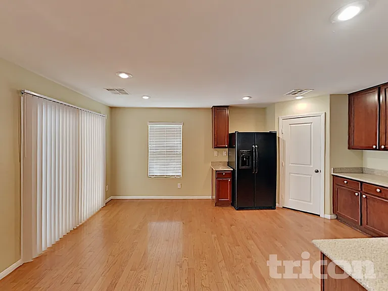 963 Eureka Dunes Ave — Photo 8