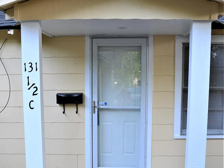 131 1/2 Mildred St #C — Photo 3