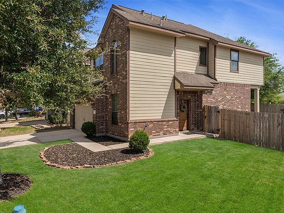 3rd image of 702 Aulia Ln