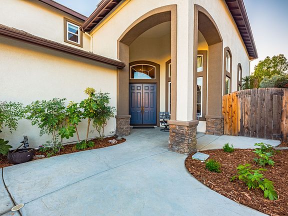 3rd image of 23507 Karen Pl