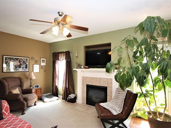 3rd image of 4812 Ruby Oaks Ct