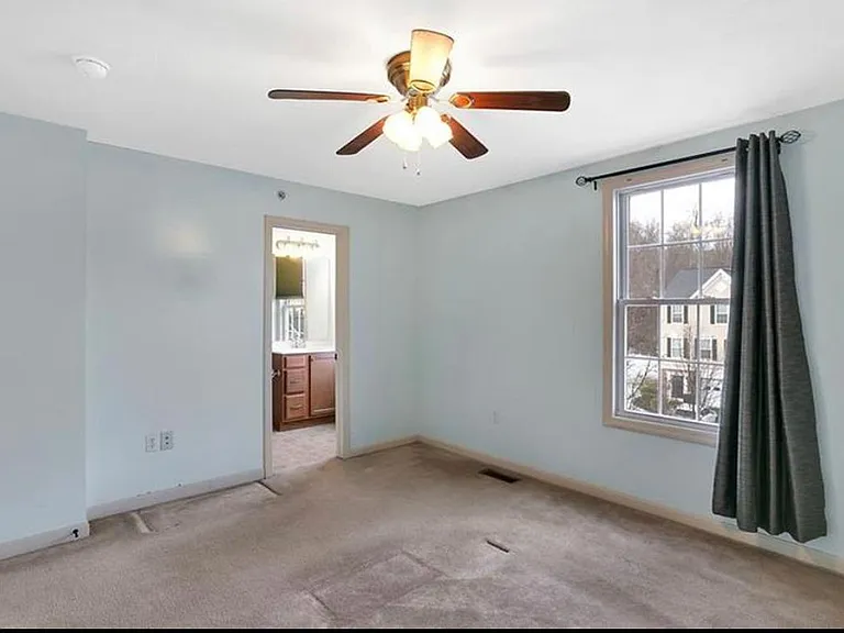 225 Persimmon Ln — Photo 8