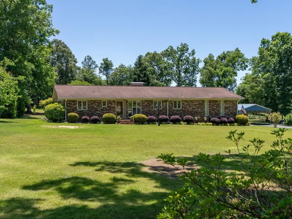 136 Bagwell St, Easley, SC 29640