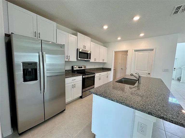 11131 Radiant Shore Loop — Photo 9
