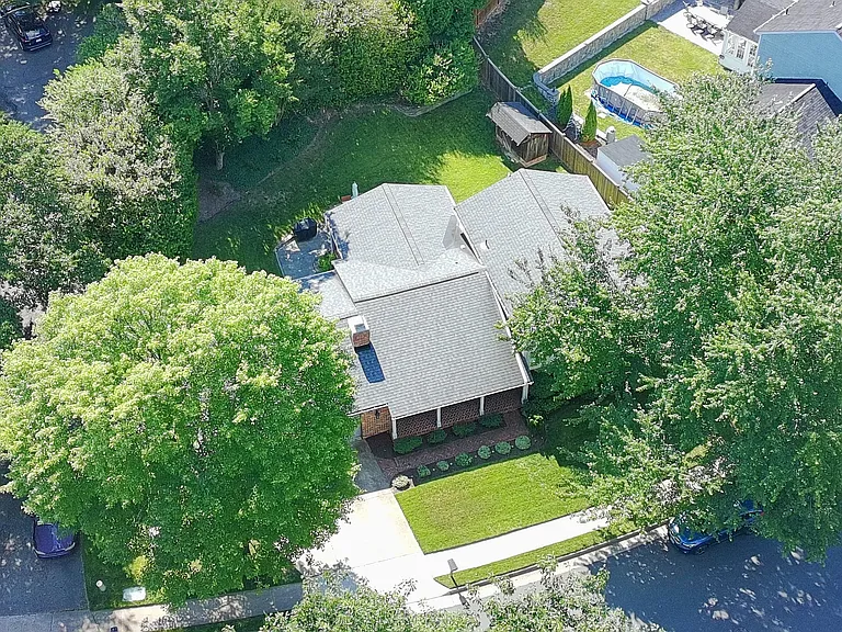 8097 Winding Way Ct — Photo 4