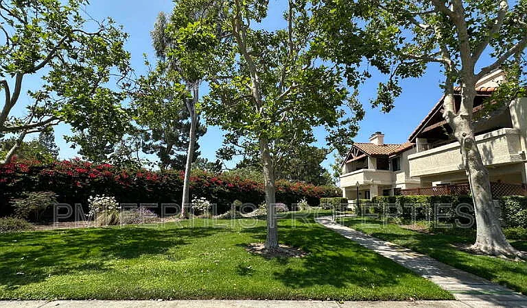 8331 Vineyard Ave #7 — Photo 4