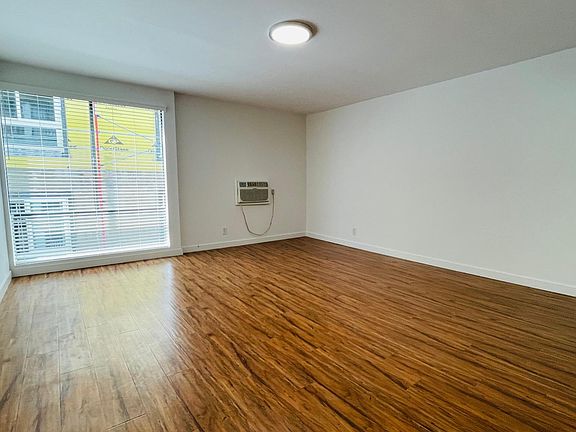 2nd image of 7044 Hawthorn Ave Unit 205