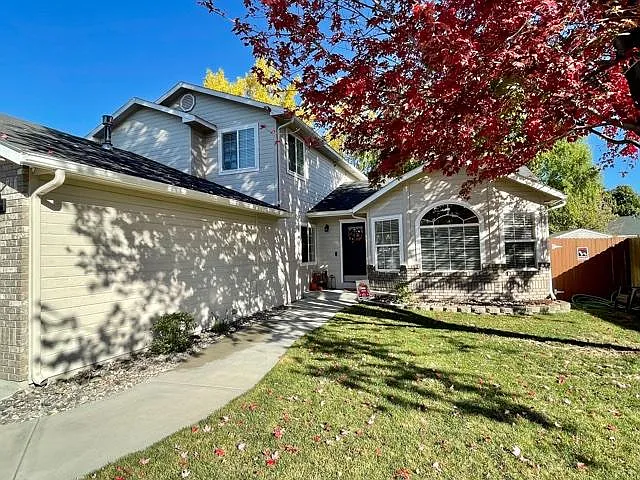 4 bed, 1889 sqft, $2,700 — Photo 4