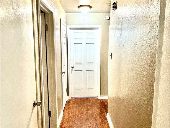 3rd image of 1107 Carrollton Cir